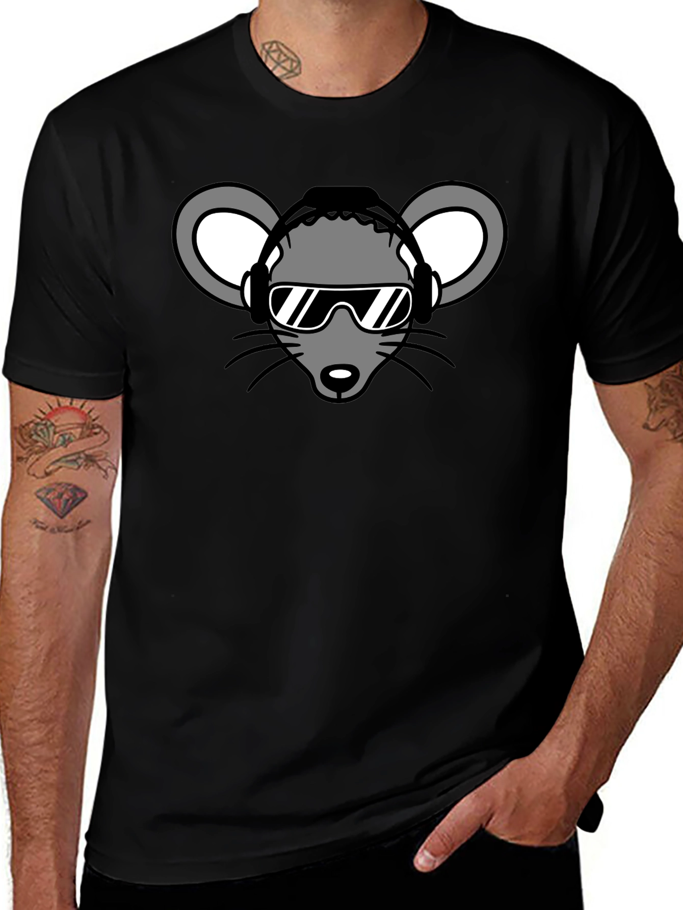 DJ Mouse Graphic Tee - Cool & Unique!