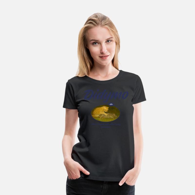 Humorous Cat Mouse Friendship Design