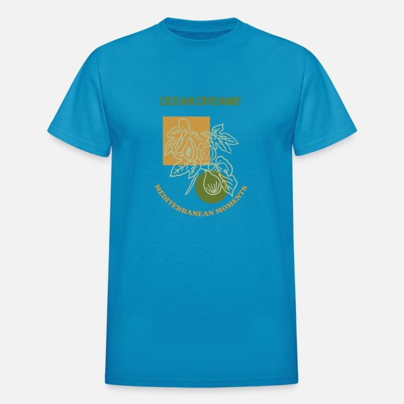 Ocean dreams, Mediterranean moments, trendy outfit
